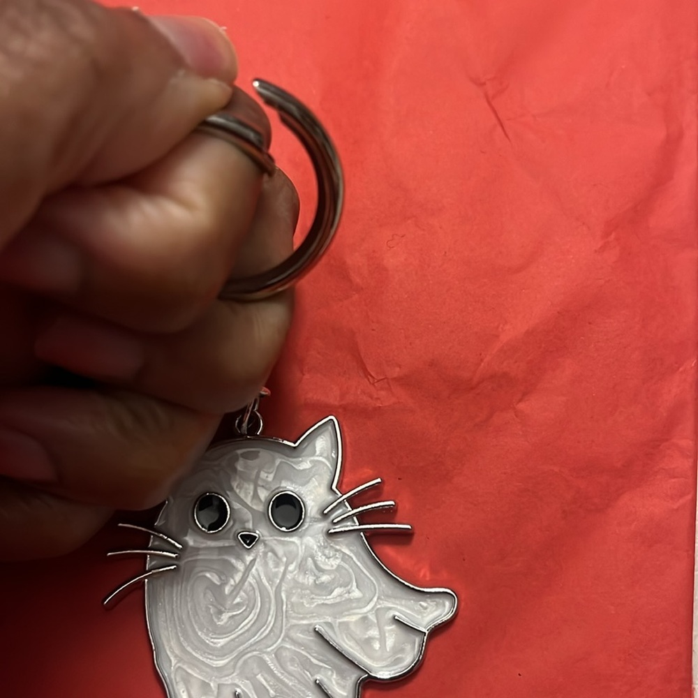 Silver Cat Ghost  Keychain / Bag Charm NWT Spooky Halloween Keys - Picture 7 of 7